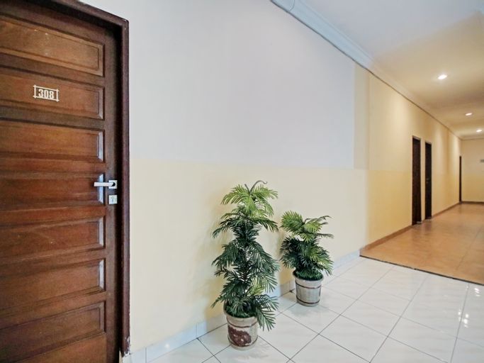OYO 90381 Belva Guest House, Medan