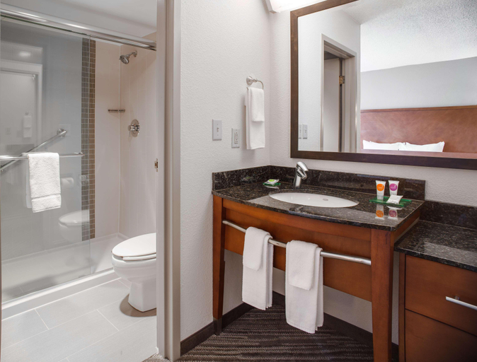 Bathroom 4, Hyatt Place Cincinnati/Blue Ash, Hamilton
