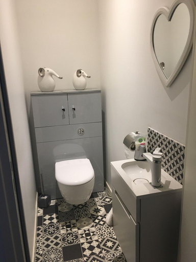Bathroom, Les terrasses de l’orchestre, Somme