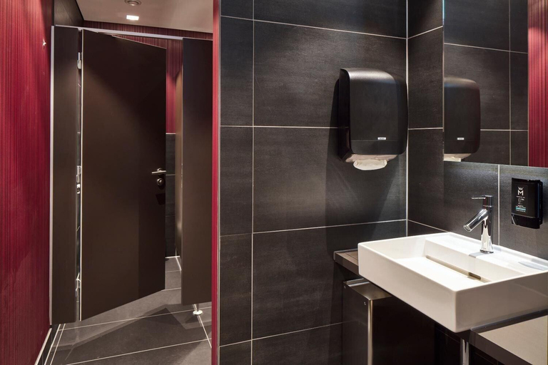 Bathroom 4, Hotel Im Leskanpark, Köln