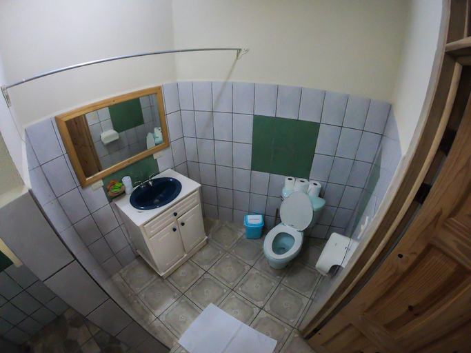 Bathroom 4, Frank's Place, Puntarenas