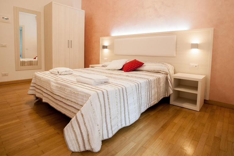 Bedroom 4, Momenti Romani, Rome