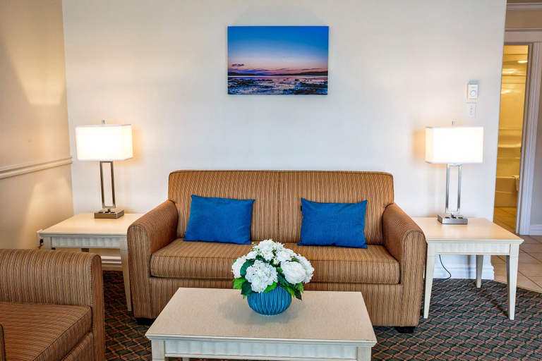 Public Area 3, Royal Inn & Suites, Division No. 10