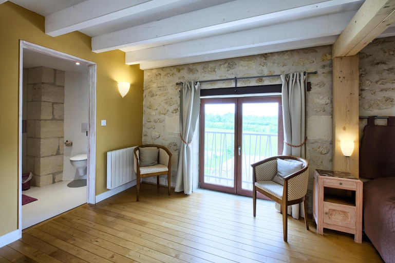 Bedroom 2, La Grange d'Oustaud, Gironde