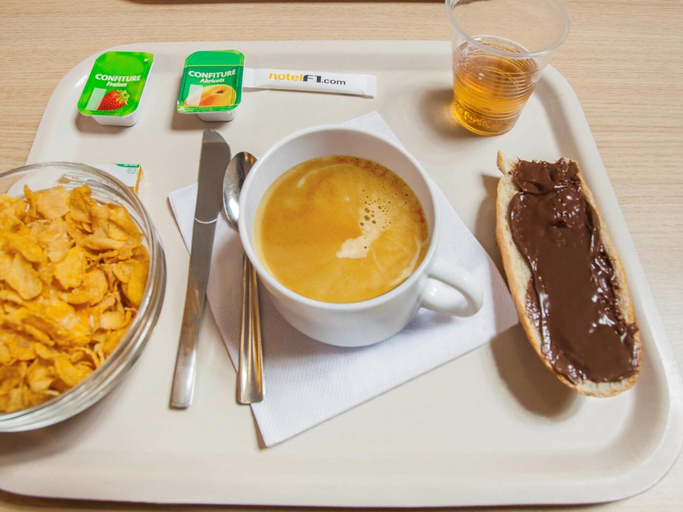 Food & Drinks 5, Premiere Classe Troyes Sud - Parc St Thibault, Aube