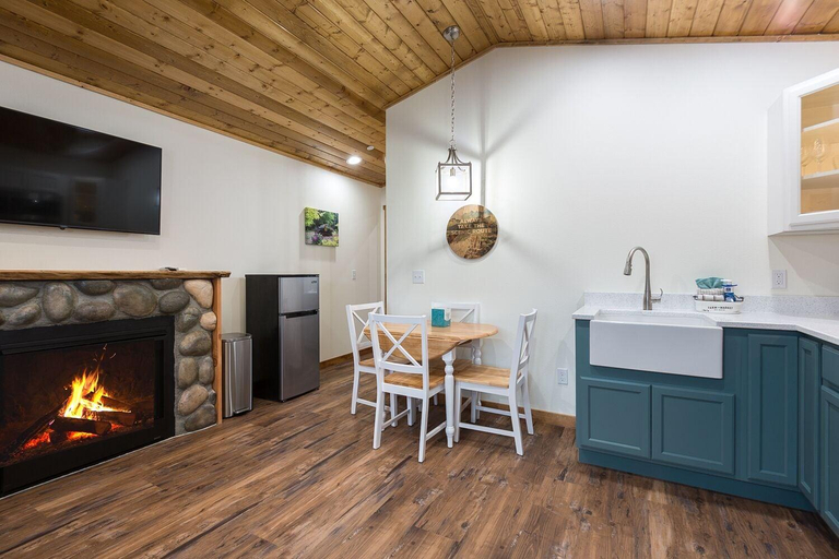Public Area 3, Woodland Inns, Clallam