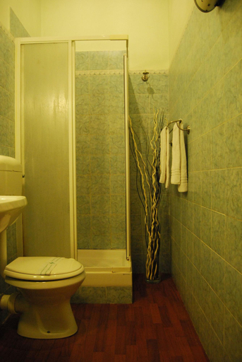 Bathroom 4, Core De Roma Suites, Rome