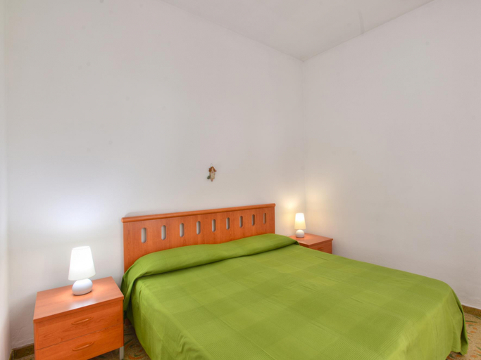Bedroom 5, Gianni - One Bedroom, Syracuse