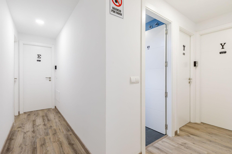 Public Area 3, AYZ Villegas - Auto check-in property, Madrid