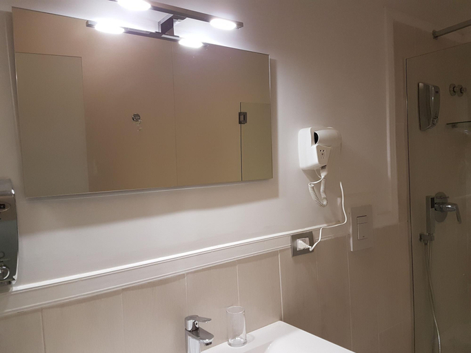 Bathroom 5, Eugenia e Donato, Napoli