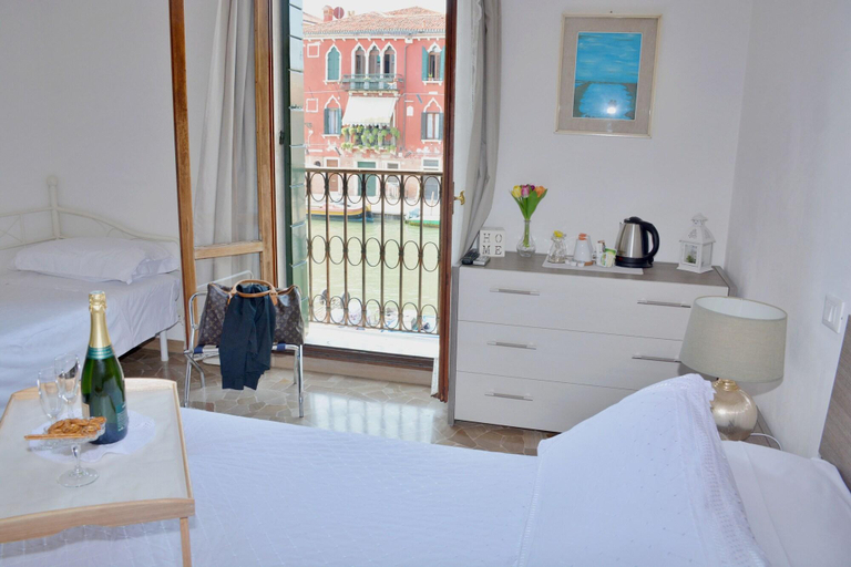 Bedroom 3, Venice My Friends Canal View, Venezia