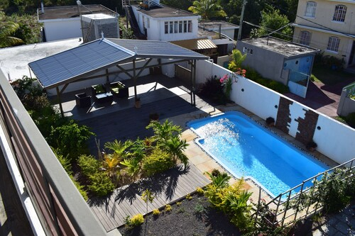 Roi Holiday Stay,