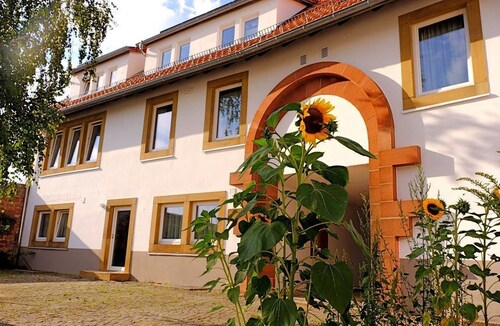 Well-Being Gästehaus Burghof Stauf, Donnersbergkreis