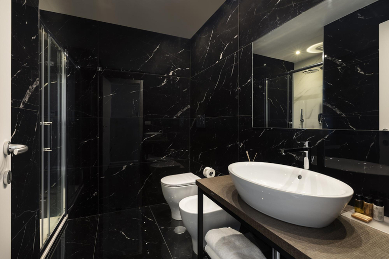 Bathroom 5, Giubbonari Suites, Rome