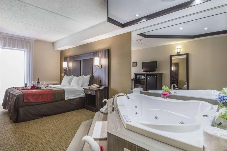 Bathroom 4, Comfort Inn Trenton, Hastings