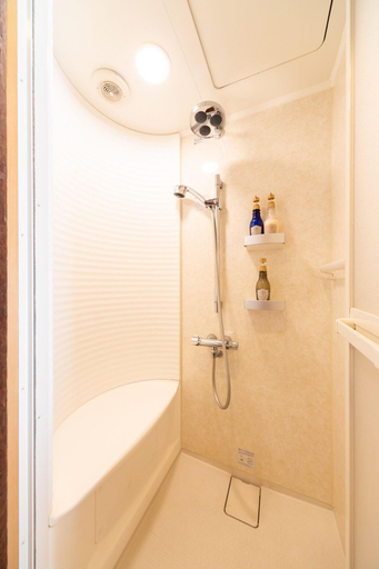 Bathroom 4, Happo Village Cabins 2, Hakuba