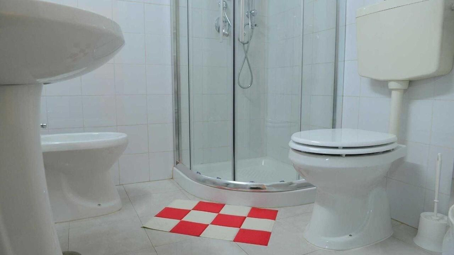 Bathroom 4, B&B La Torretta di Chiaia, Napoli