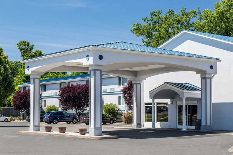 Exterior & Views, Spark by Hilton Danbury near University, Fairfield