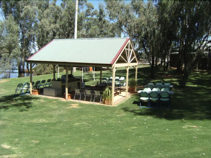 Exterior & Views 2, Euston Club Motel, Balranald