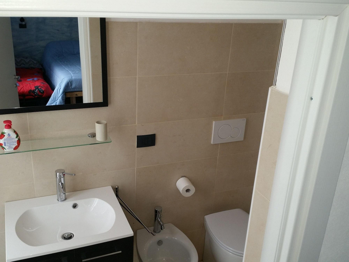 Bathroom 4, La Maison Di Luca, Verona
