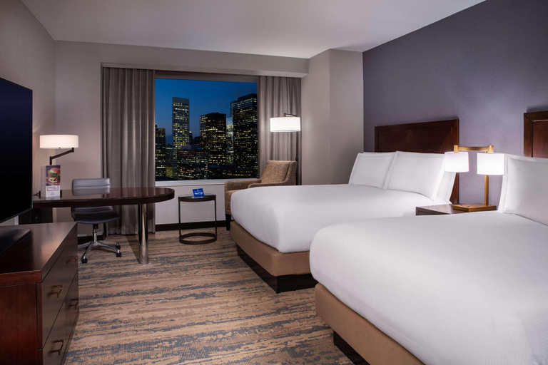 Bedroom 3, Hilton Houston-Americas, Houston