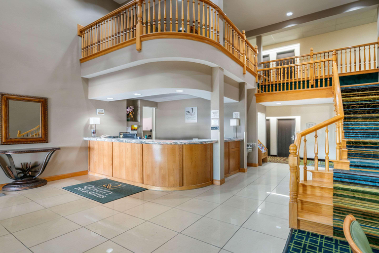 Public Area, Quality Inn & Suites Jefferson City, Cole