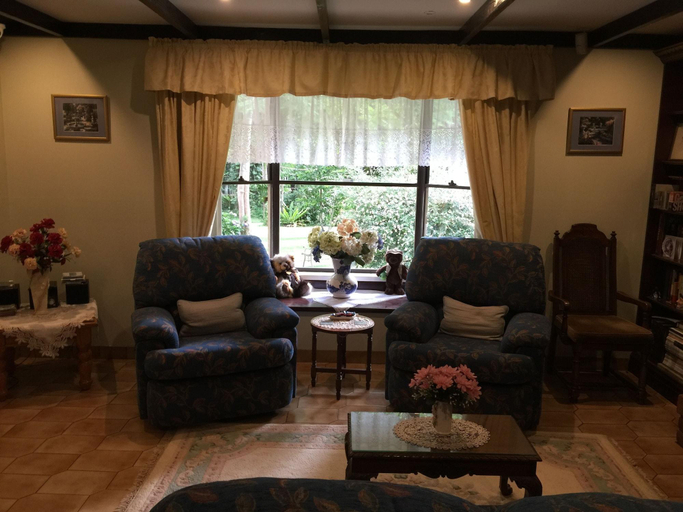 Public Area 5, Curtis Cottage, Tamborine Mountain