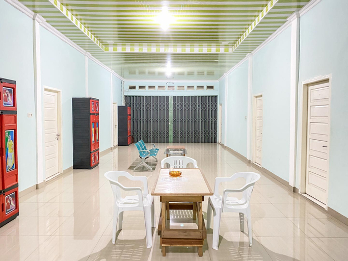 RedDoorz near Simpang Airport Palembang, Palembang