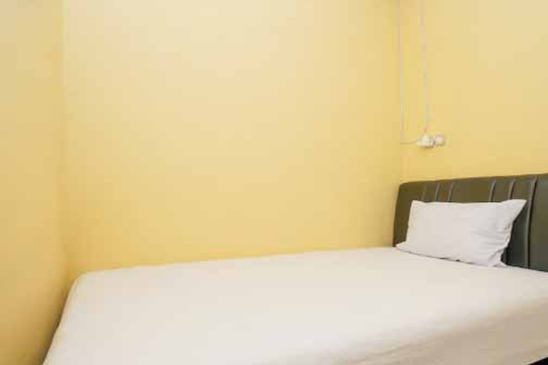 KoolKost Syariah near Pelabuhan Gresik (Minimum Stay 6 Nights), Gresik