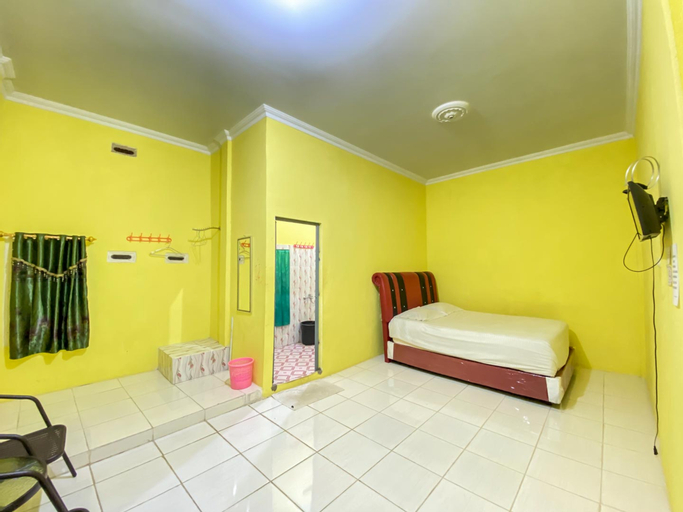 RedDoorz near Simpang Airport Palembang, Palembang