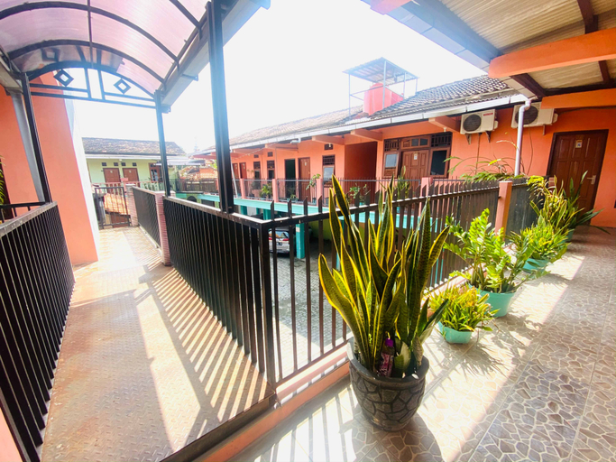 Others 5, Hotel Gerung 1 near Alun Alun Nganjuk Mitra RedDoorz, Nganjuk