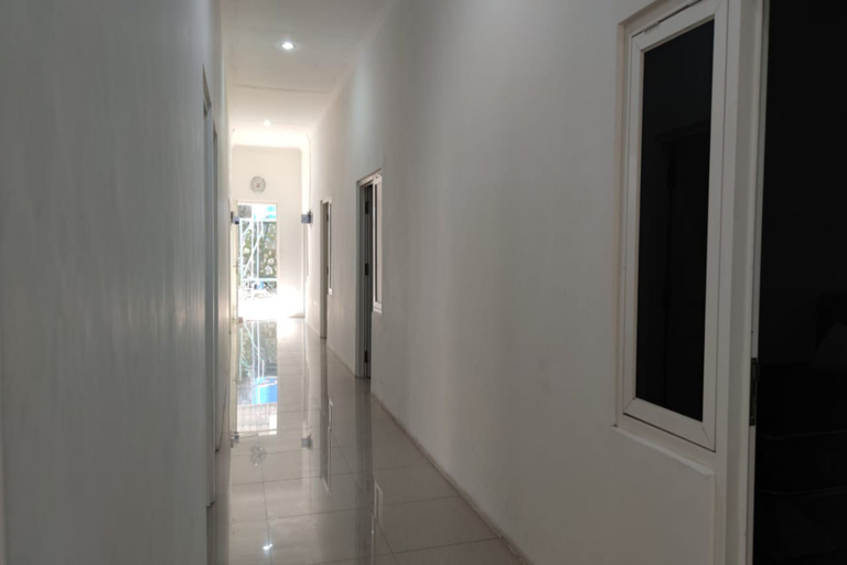 Public Area 5, OYO 90440 Zleepy Whiteland, Semarang