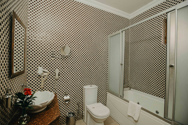 Bathroom, Royal Stone Houses, Nevşehir