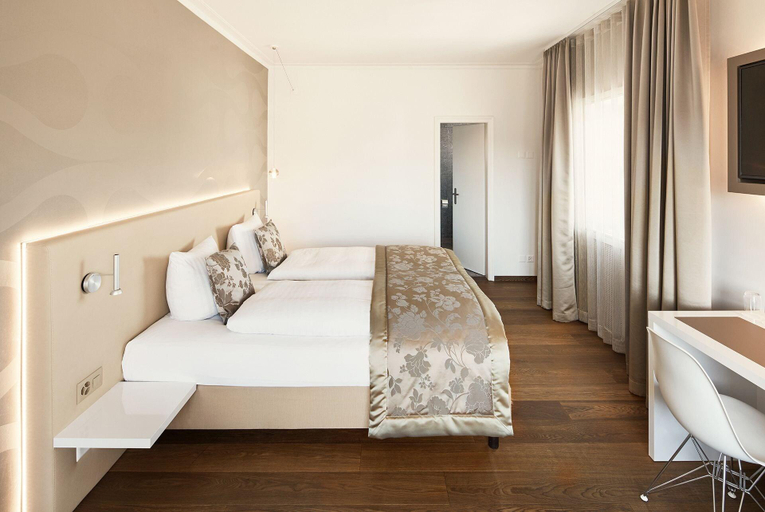 Bedroom 3, Hotel Uzwil, Wil