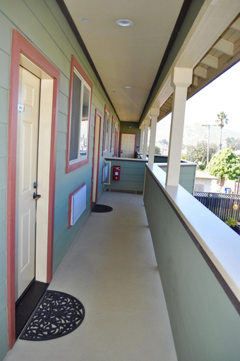 Public Area 3, Cayucos Sunset Inn B&B, San Luis Obispo