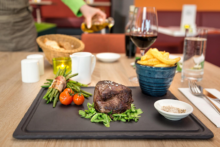 Food & Drinks 3, Holiday Inn BERLIN - CITY EAST SIDE by IHG, Berlin