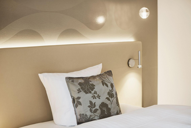 Bedroom 3, Hotel Uzwil, Wil