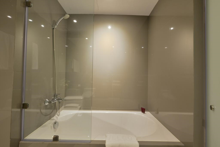 Bathroom 4