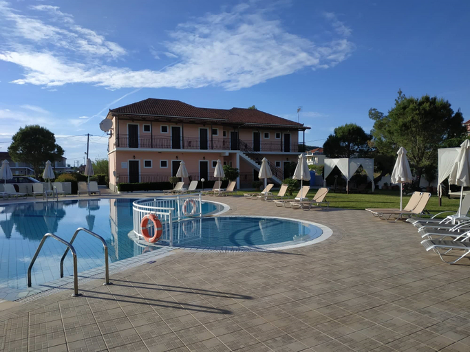 Sport & Beauty 4, Eleni's Garden & Castello Suites, Ionian Islands