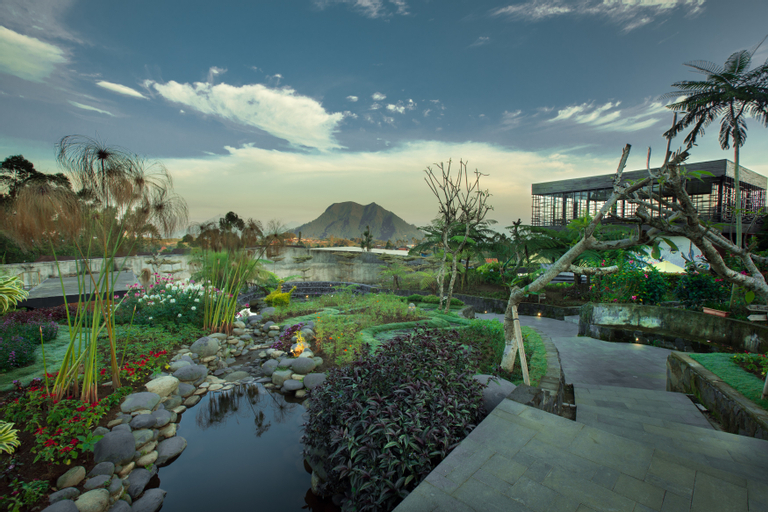Sunsetfalls Gardens & Resort, Magelang