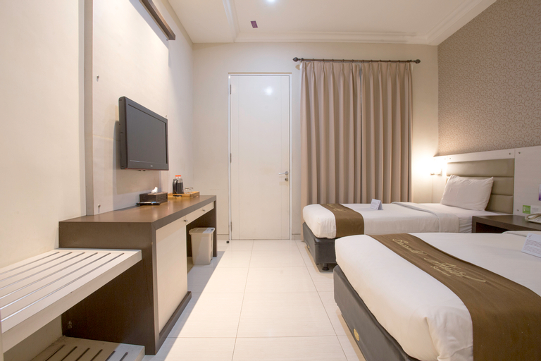 Bedroom 2, Life Emerald Hotel Surabaya, Surabaya