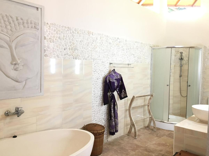Bathroom 5, Felicianas Resort, Buleleng