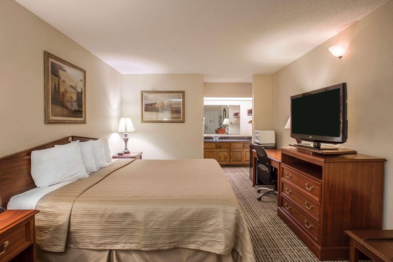 Bedroom 4, Quality Inn Waynesboro, Burke