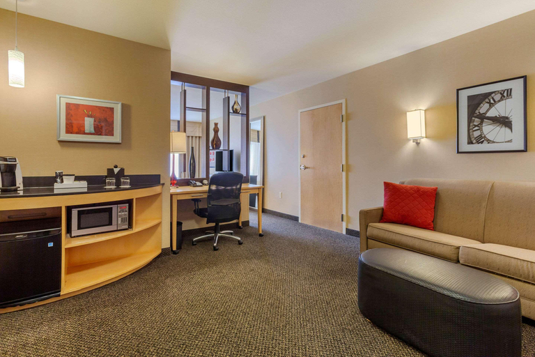 Public Area 2, SpringHill Suites by Marriott Fort Collins, Larimer