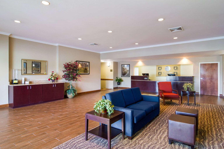 Public Area 4, Comfort Inn Blackshear Hwy 84, Pierce