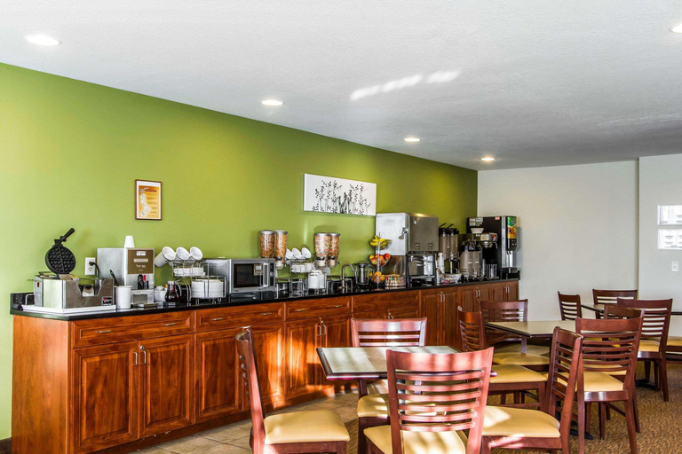 Food & Drinks 5, Sleep Inn & Suites Pleasant Hill - Des Moines, Polk
