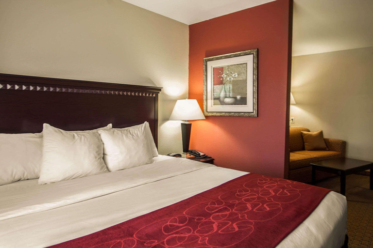 Bedroom 3, Comfort Suites Bloomington I-55 And I-74, McLean