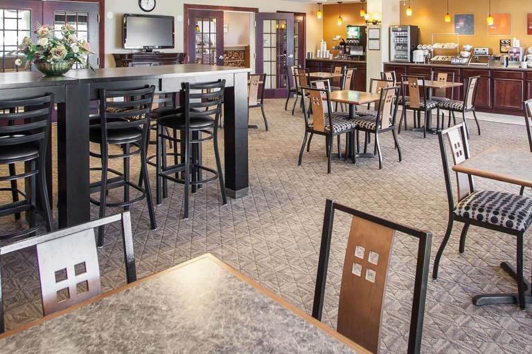 Food & Drinks 4, Comfort Suites Bloomington I-55 And I-74, McLean