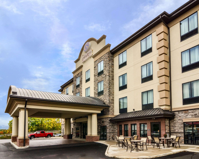 Exterior & Views 2, Comfort Suites Uniontown, Fayette