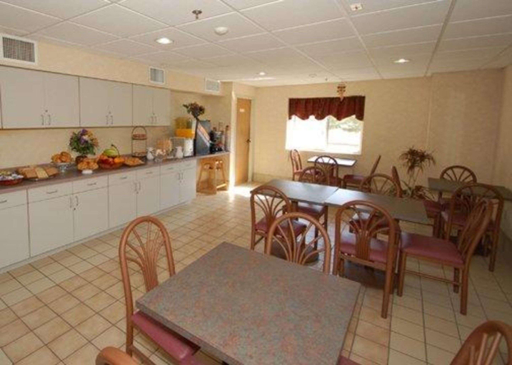 Public Area, Rodeway Inn Willington, Tolland